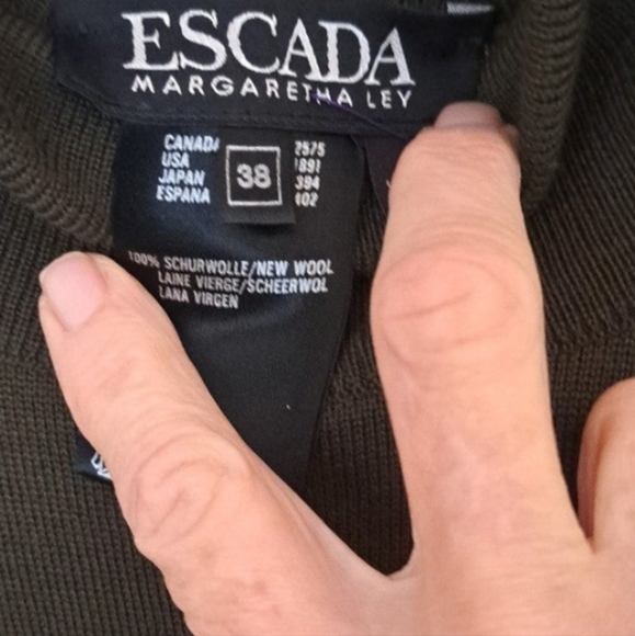 Escada Mock Turtleneck Dark Olive 100%,Merino Wool Sweater szM Excellent - Picture 4 of 7
